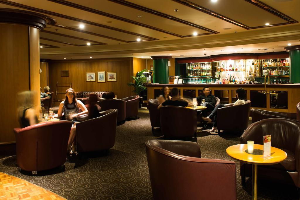 Hotel Stamford Plaza Adelajda Zewnętrze zdjęcie The bar at the hotel
